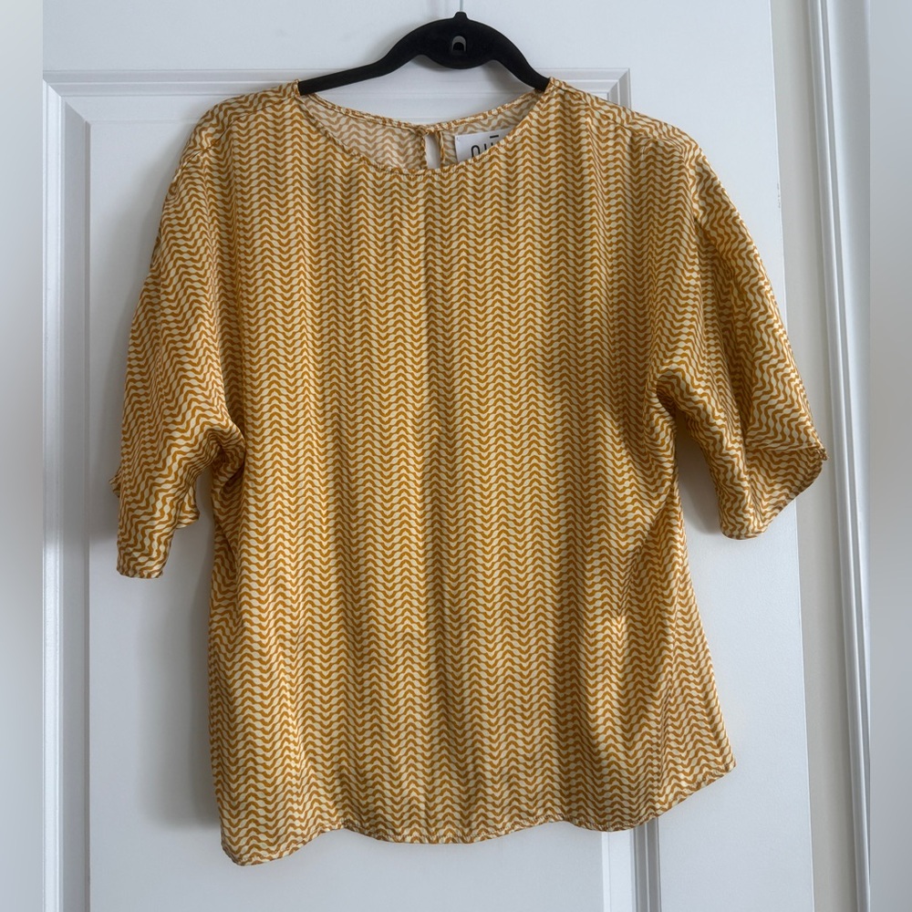 NIU 92% Silk Yellow Patterned Women's Top Sz S